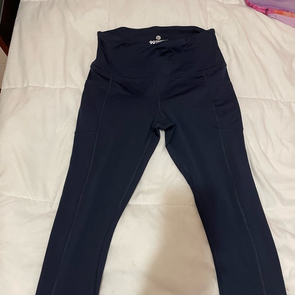 90 DEGREE LEGGINGS - Picture 3 of 3